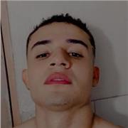 Profesor de educación física imparto clases a niños de cual quira edad